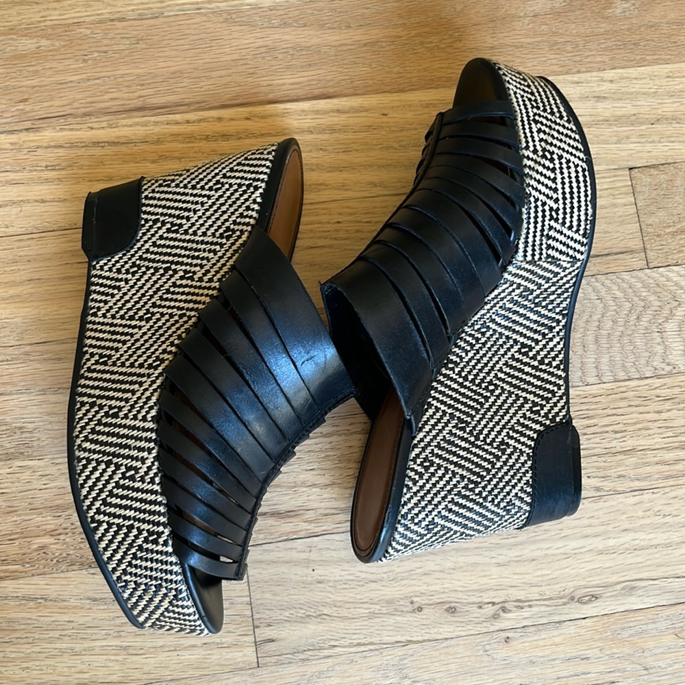 Marc Fisher Espadrille platform wedges size 7M